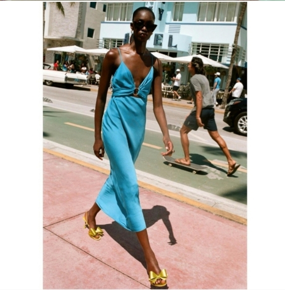 Zara SATIN EFFECT CUT OUT MIDI DRESS - Picture 6 of 16